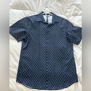 Lululemon Men’s Button Up Large